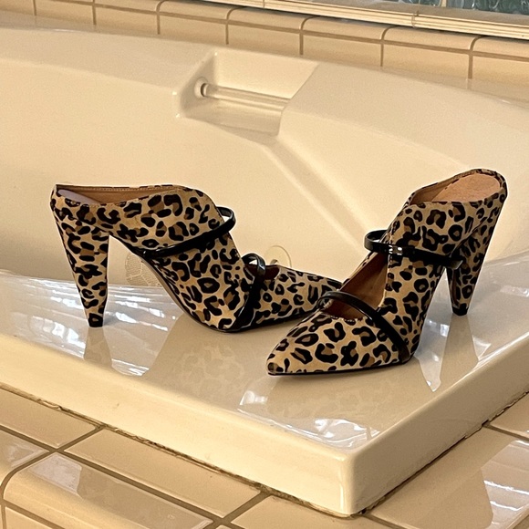 COPY - Chinese Laundry Leopard Print Heels - Picture 5 of 9
